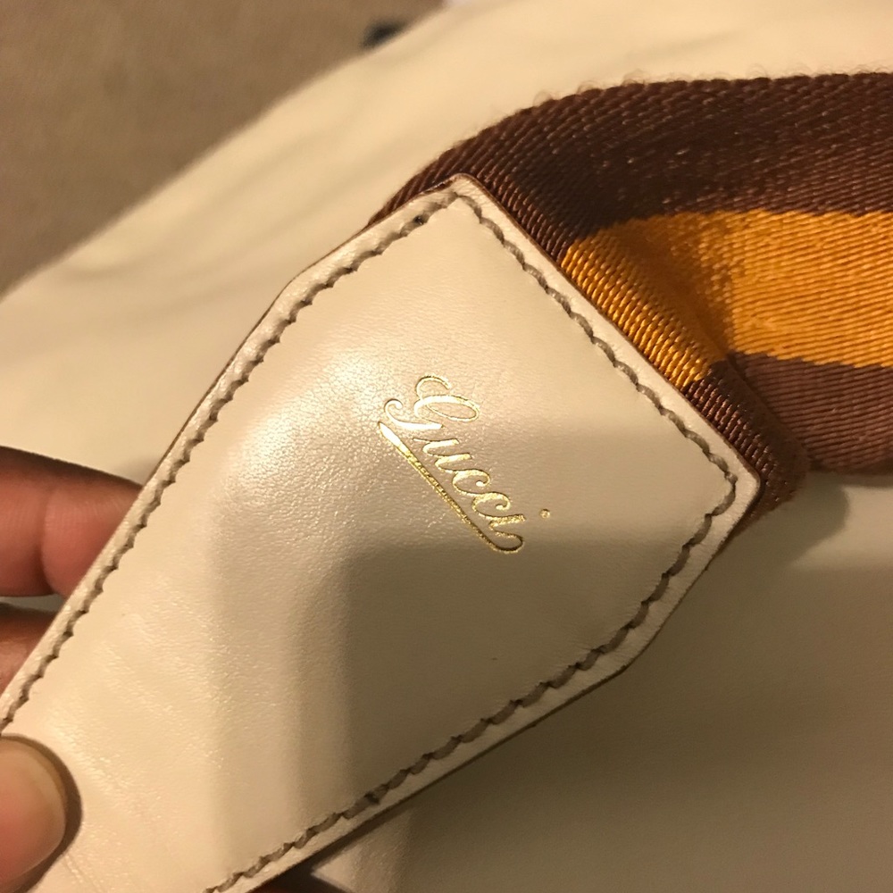 Authentic Gucci Hobo - Picture 4 of 4